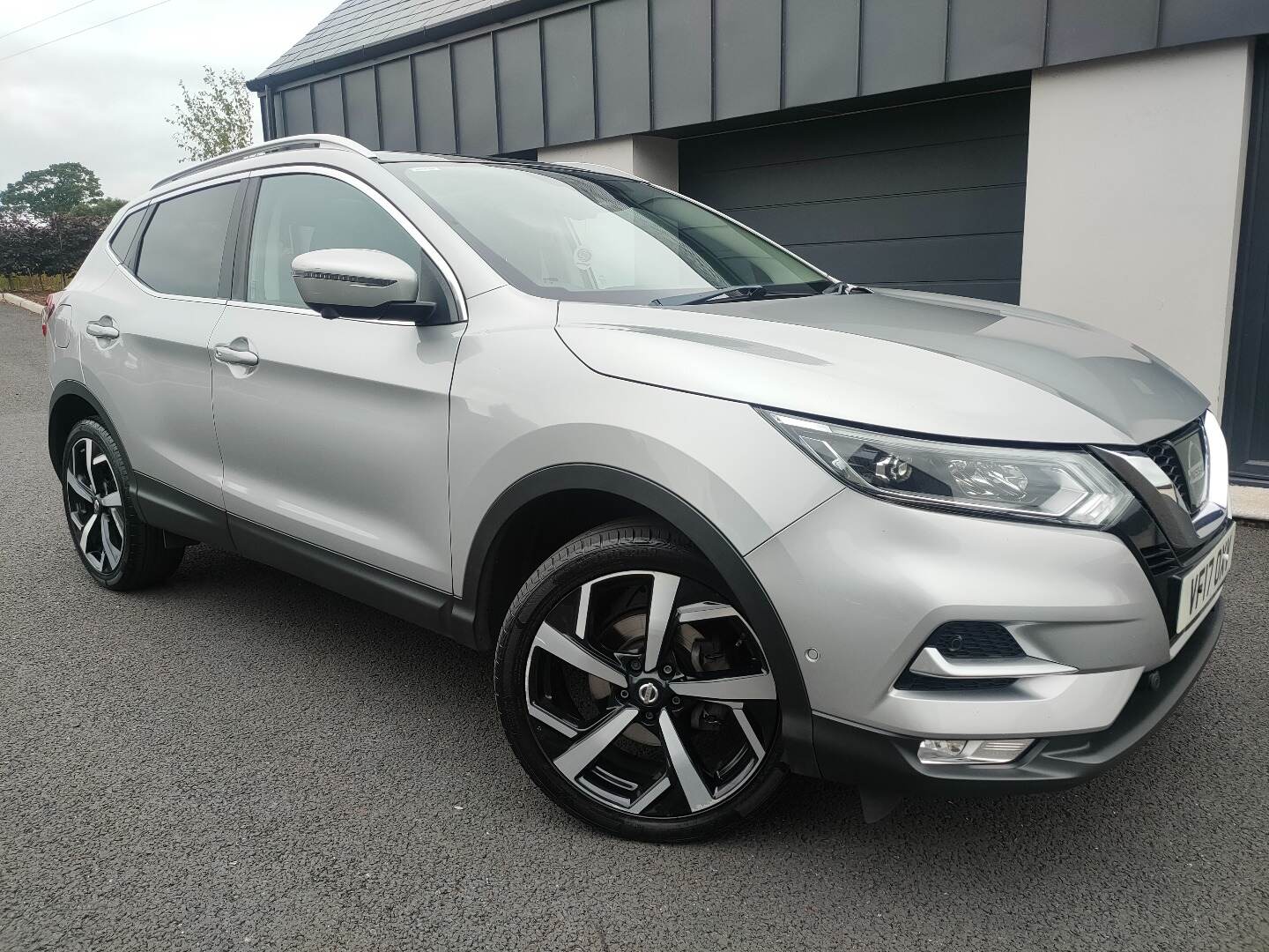 Nissan Qashqai DIESEL HATCHBACK in Armagh