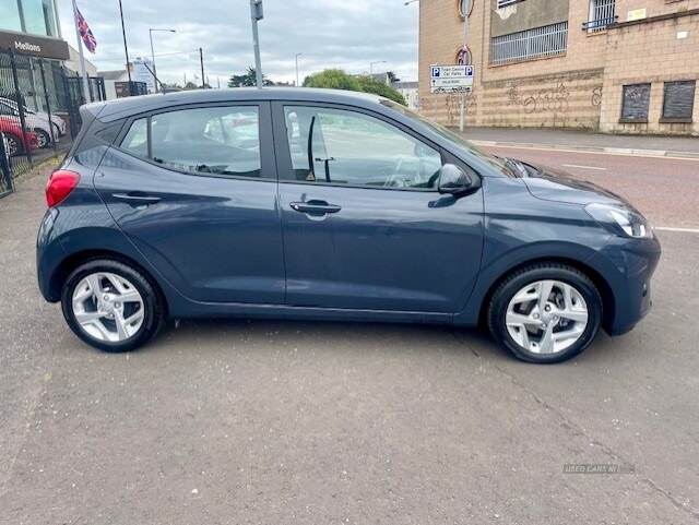 Hyundai i10 HATCHBACK in Down