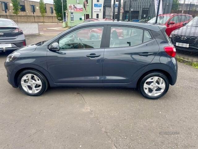 Hyundai i10 HATCHBACK in Down