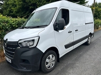 Renault Master MWB DIESEL FWD in Down