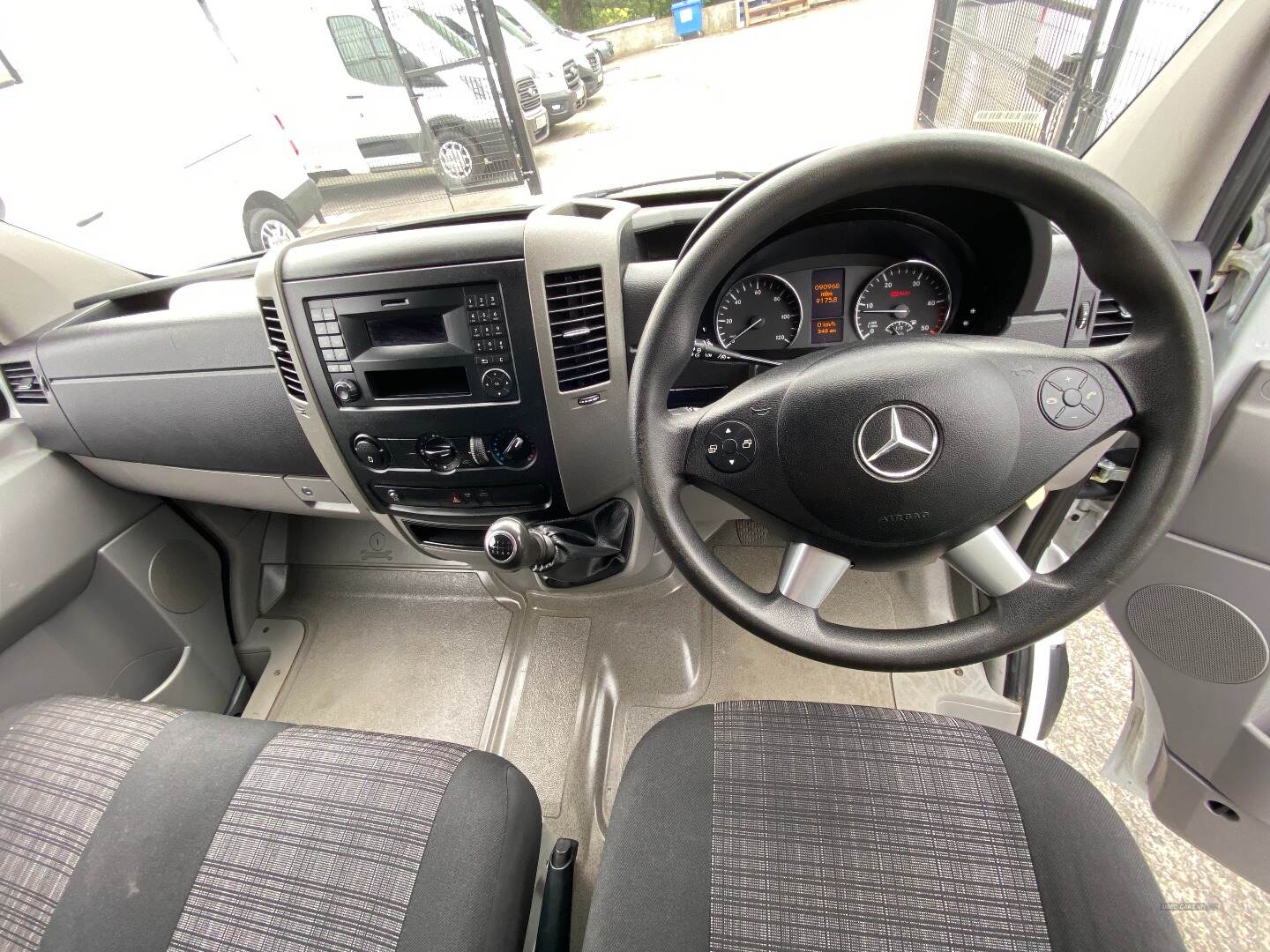 Mercedes Sprinter 316CDI MEDIUM DIESEL in Down