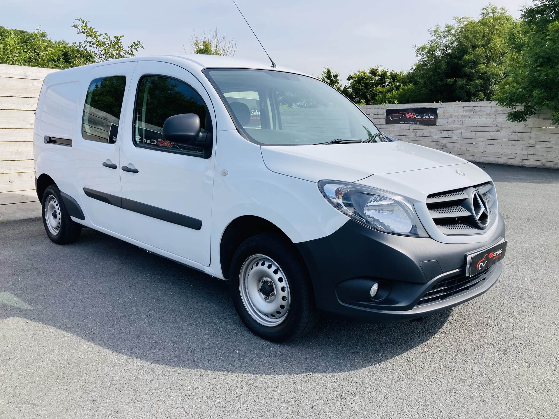 Mercedes Citan EXTRA LONG DIESEL in Down