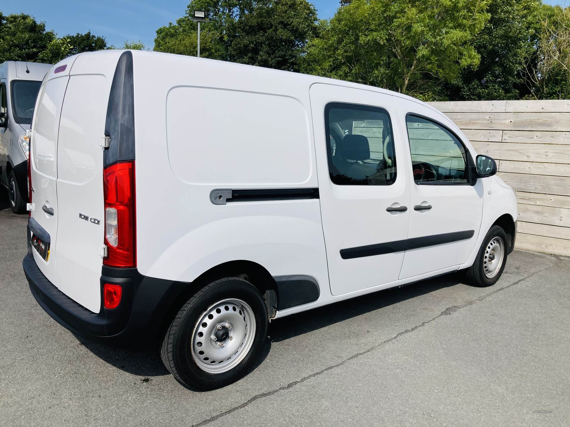 Mercedes Citan EXTRA LONG DIESEL in Down