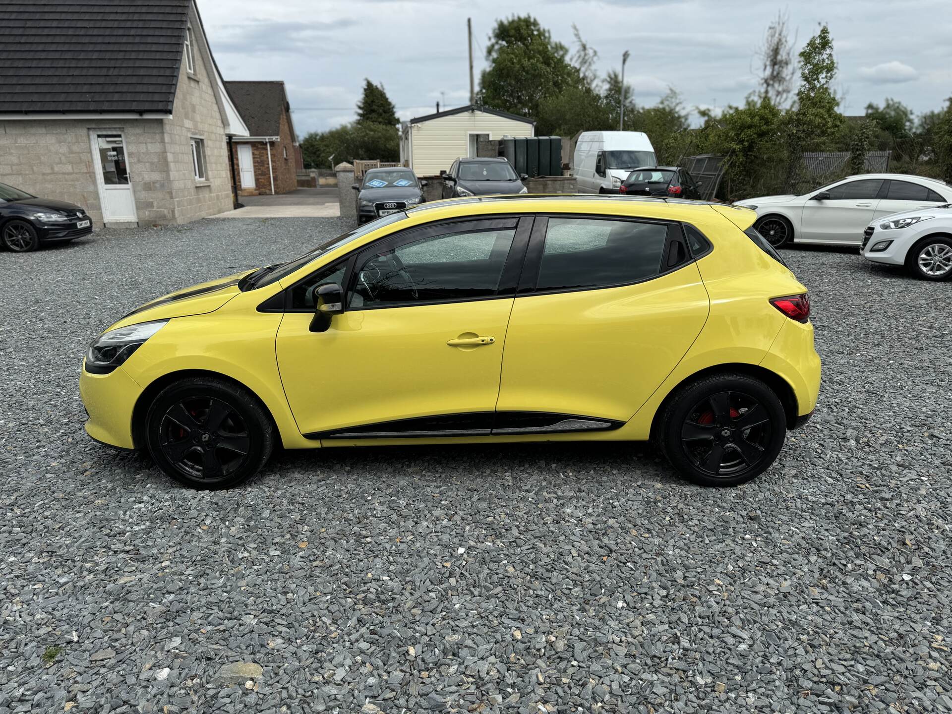 Renault Clio DIESEL HATCHBACK in Armagh