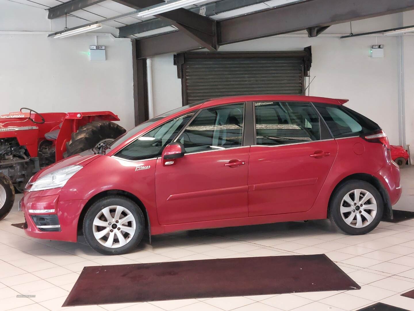 Citroen C4 Picasso DIESEL ESTATE in Antrim