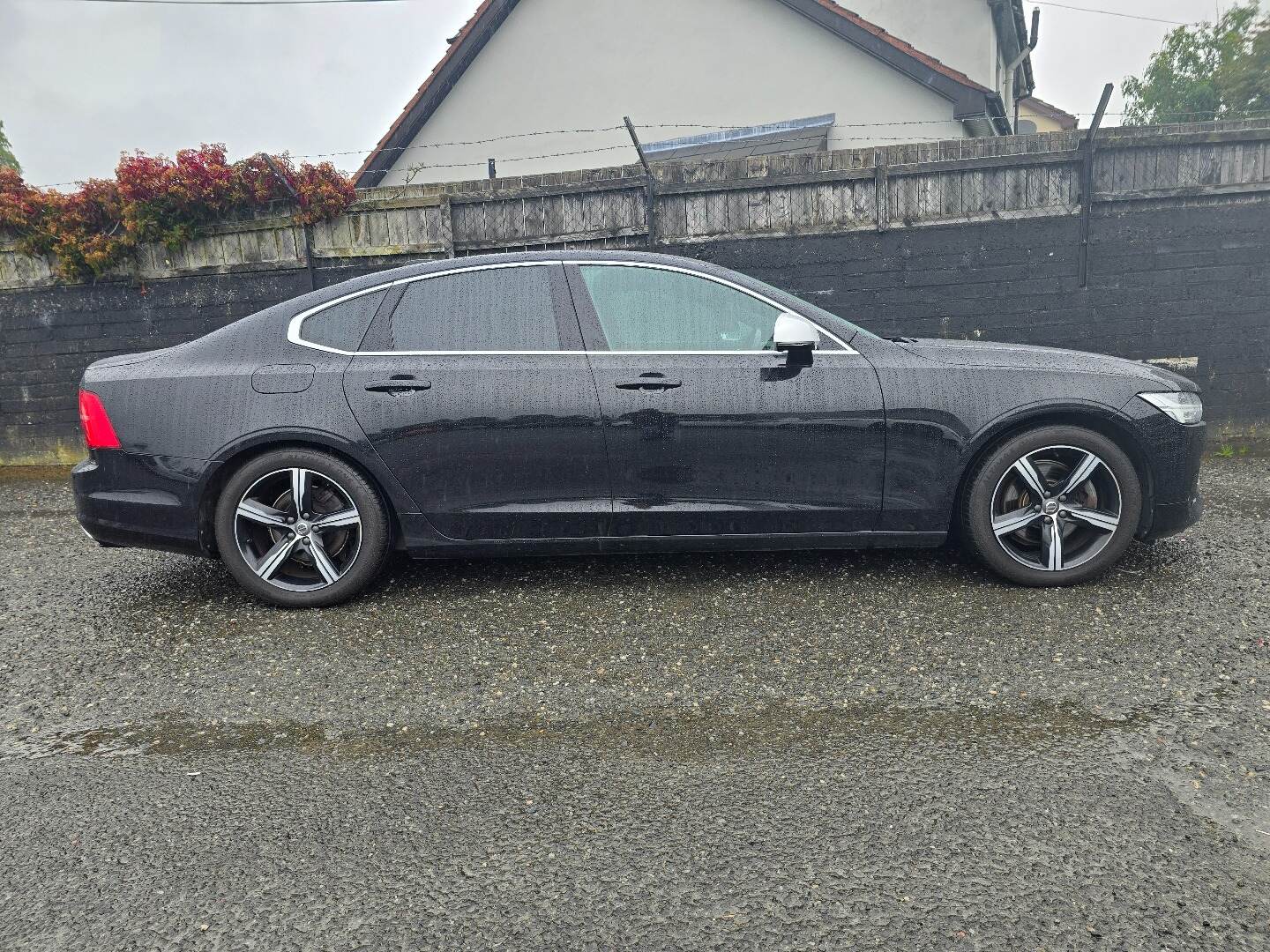 Volvo S90 R-DESIGN D4 AUTO in Down