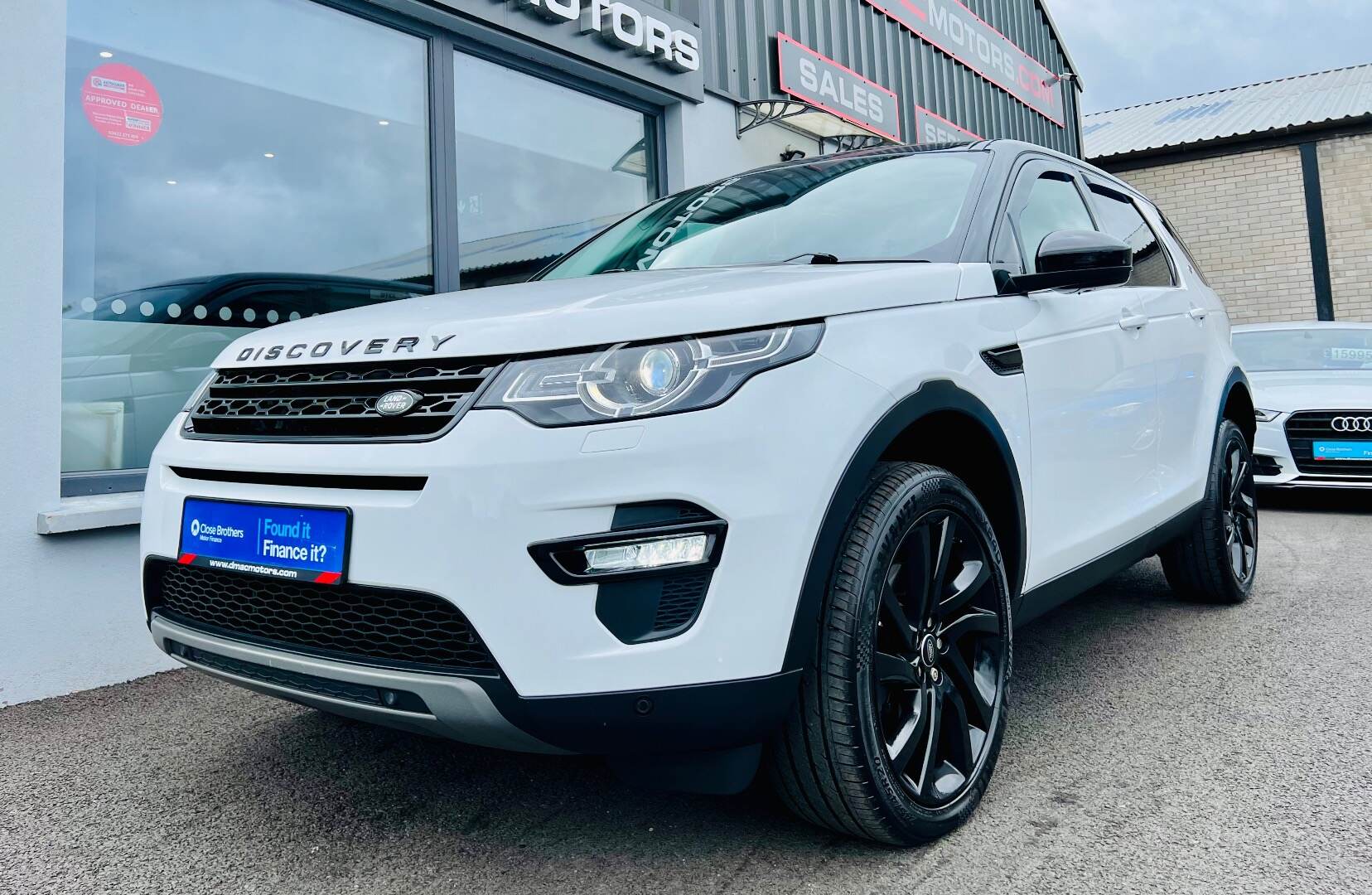 Land Rover Discovery Sport HSE BLACK in Tyrone