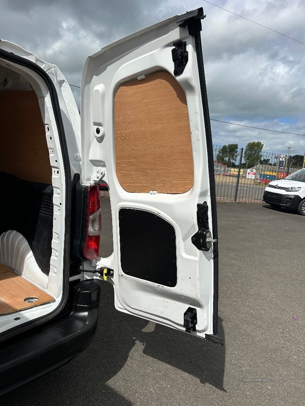 Vauxhall Combo 1.6 TURBO D 100HP EDITION in Antrim