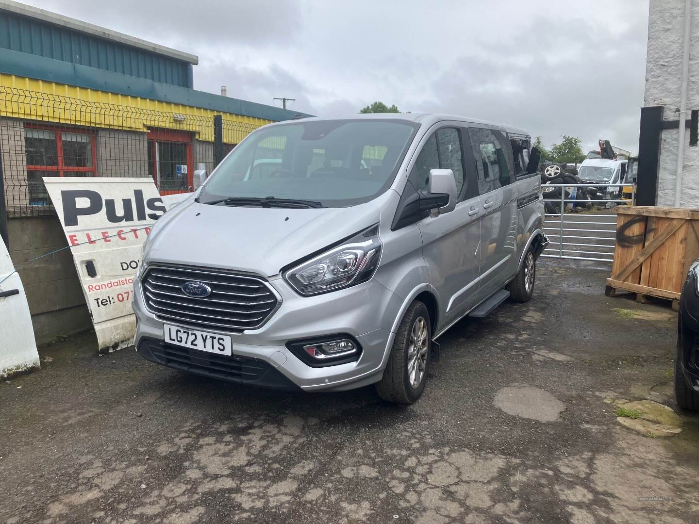 Sep 2022 Ford Tourneo 2.0 EcoBlue 130ps Low Roof 8 Seater Titanium