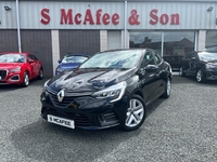 Renault Clio 1.0 SCe Play Euro 6 (s/s) 5dr in Antrim