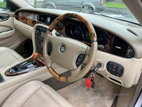 Jaguar XJ Series SALOON in Armagh