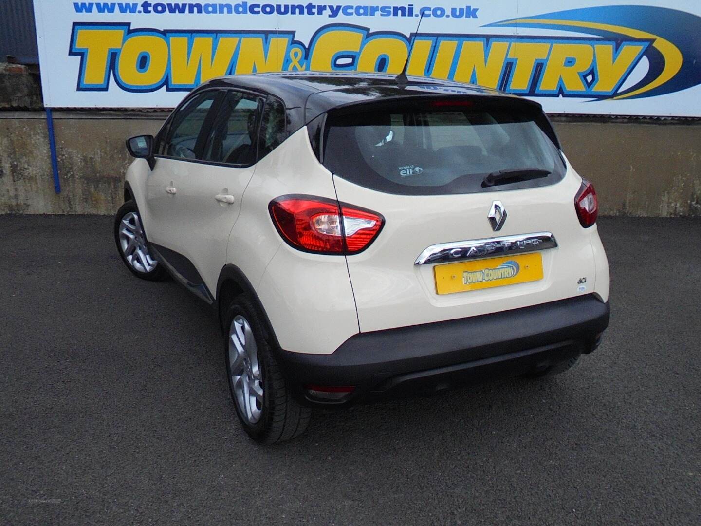 Renault Captur DIESEL HATCHBACK in Antrim