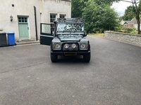 Land Rover Defender County Station Wagon Td5 (9 seater) in Derry / Londonderry
