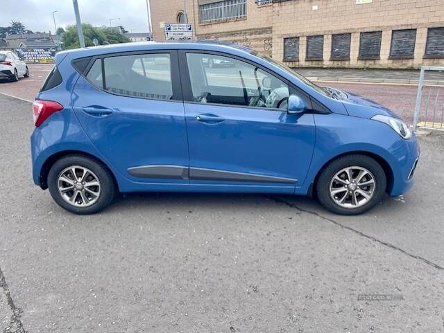 Hyundai i10 HATCHBACK in Down