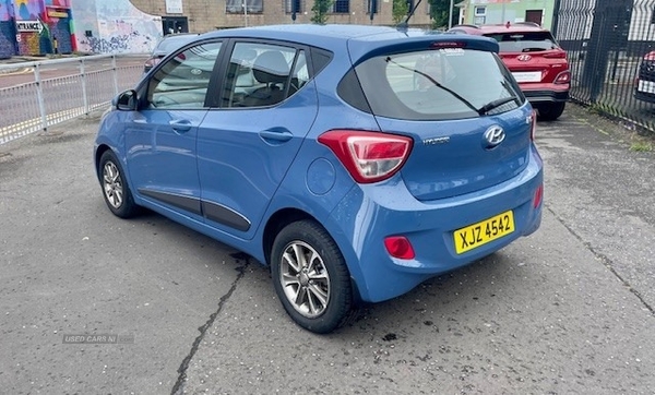 Hyundai i10 HATCHBACK in Down