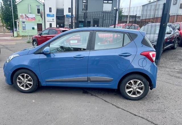 Hyundai i10 HATCHBACK in Down