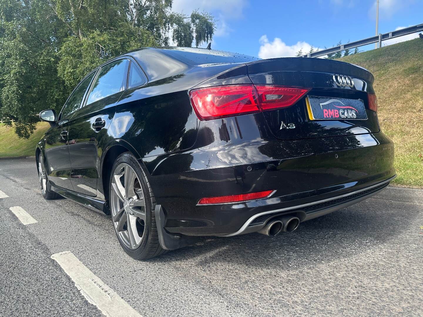 Audi A3 SALOON in Down