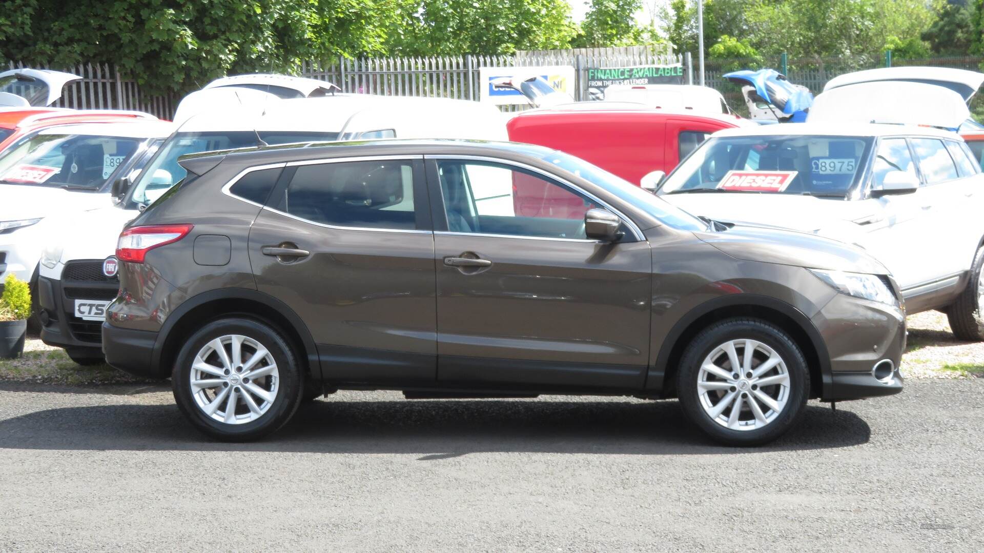 Nissan Qashqai DIESEL HATCHBACK in Derry / Londonderry