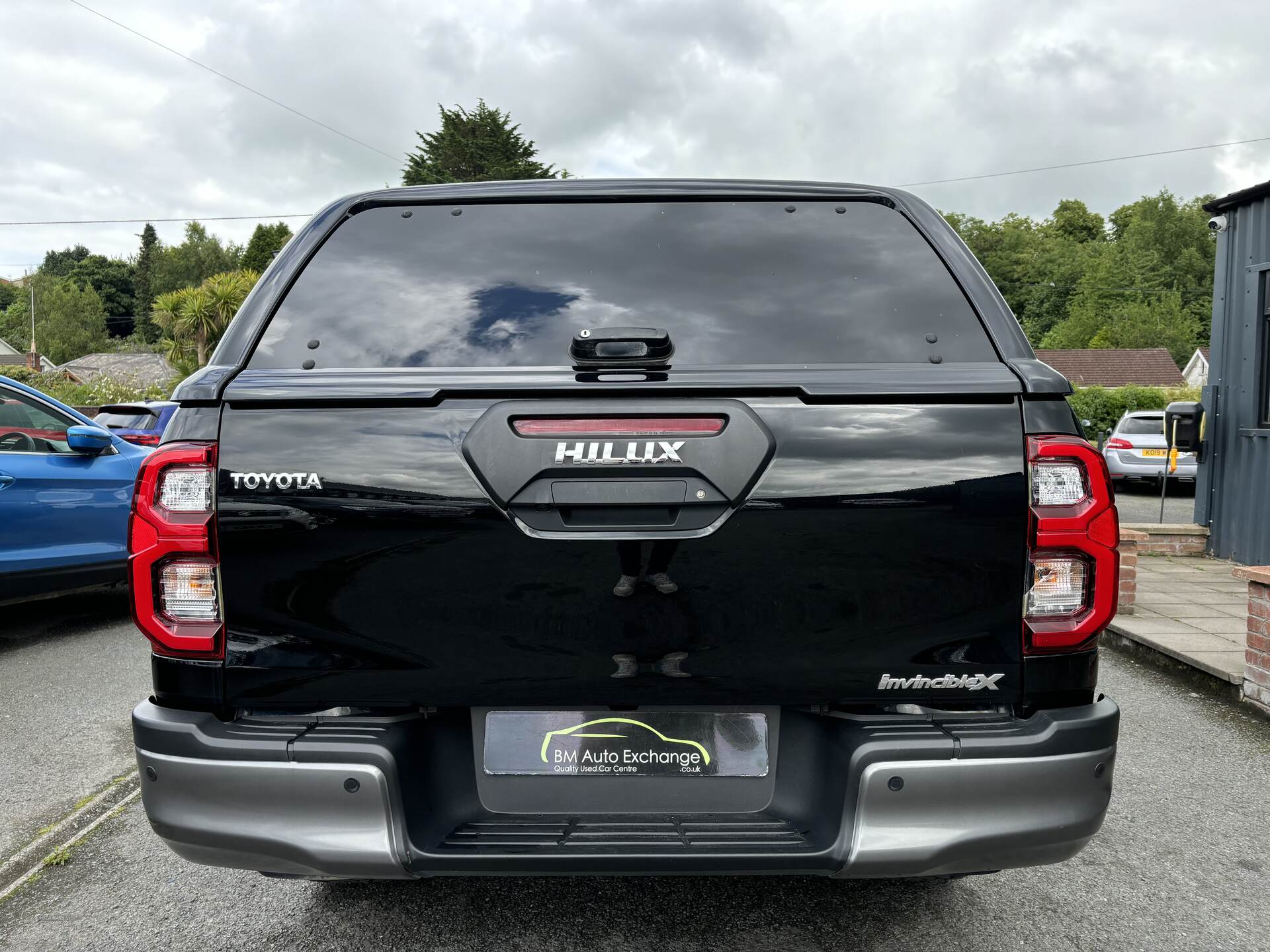 Toyota Hilux DIESEL in Down