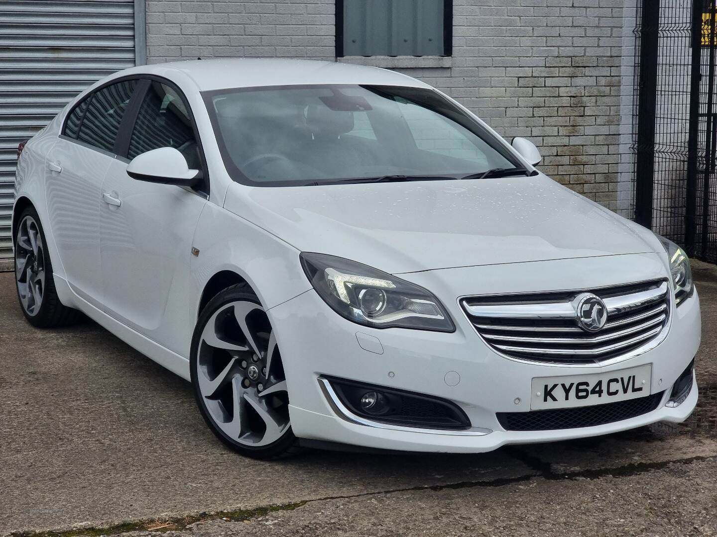 Vauxhall Insignia DIESEL HATCHBACK in Tyrone