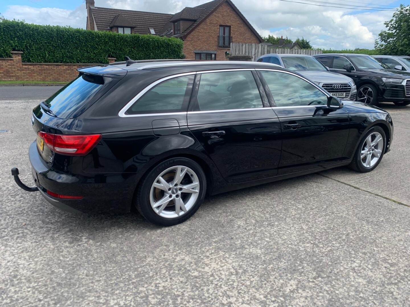 Audi A4 DIESEL AVANT in Down