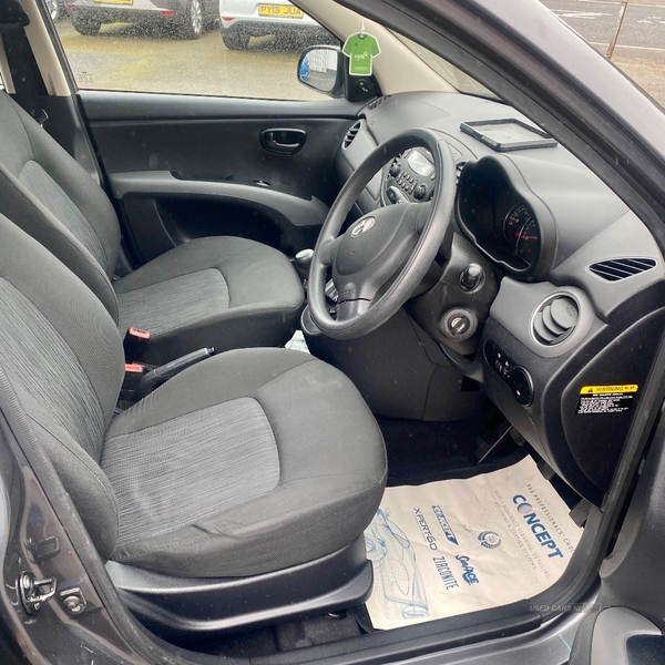 Hyundai i10 HATCHBACK in Down