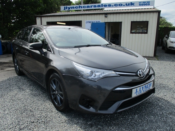 Toyota Avensis DIESEL TOURING SPORT in Down