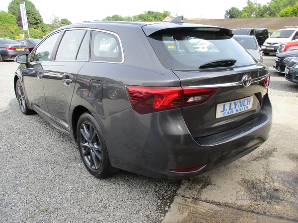 Toyota Avensis DIESEL TOURING SPORT in Down