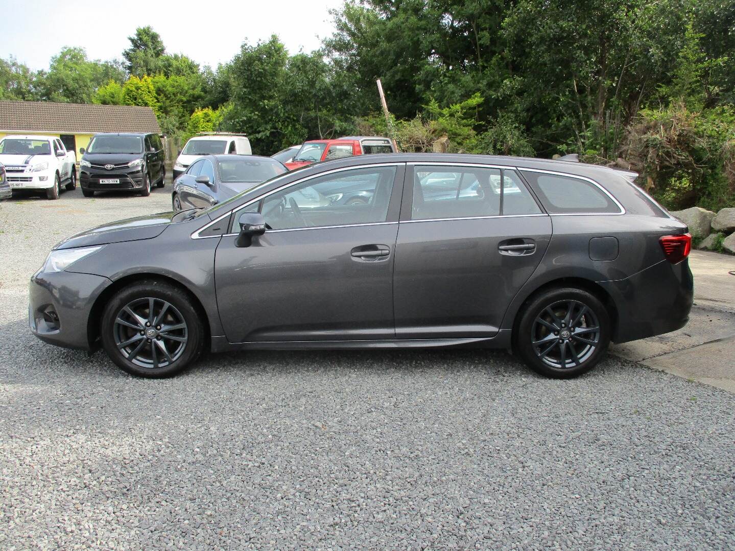 Toyota Avensis DIESEL TOURING SPORT in Down