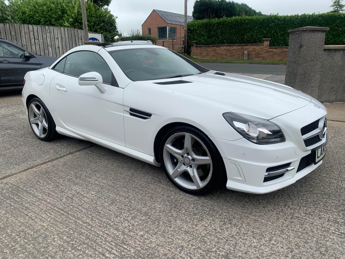 Mercedes SLK-Class DIESEL ROADSTER in Down