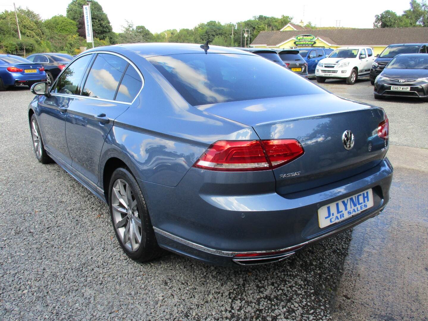 Volkswagen Passat DIESEL SALOON in Down