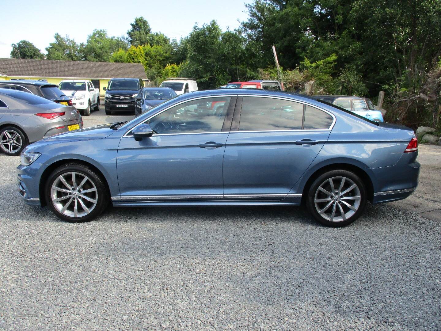 Volkswagen Passat DIESEL SALOON in Down