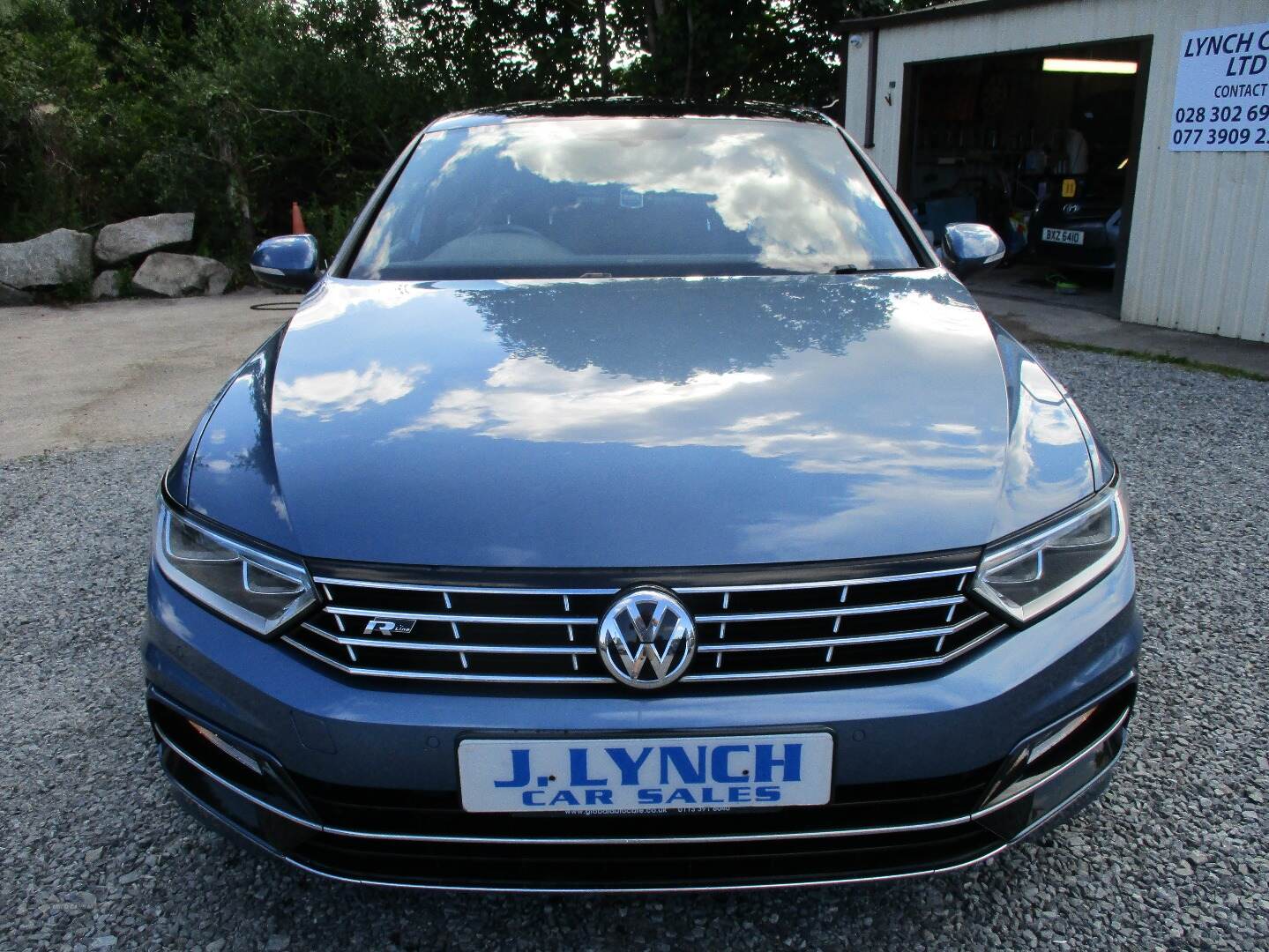 Volkswagen Passat DIESEL SALOON in Down