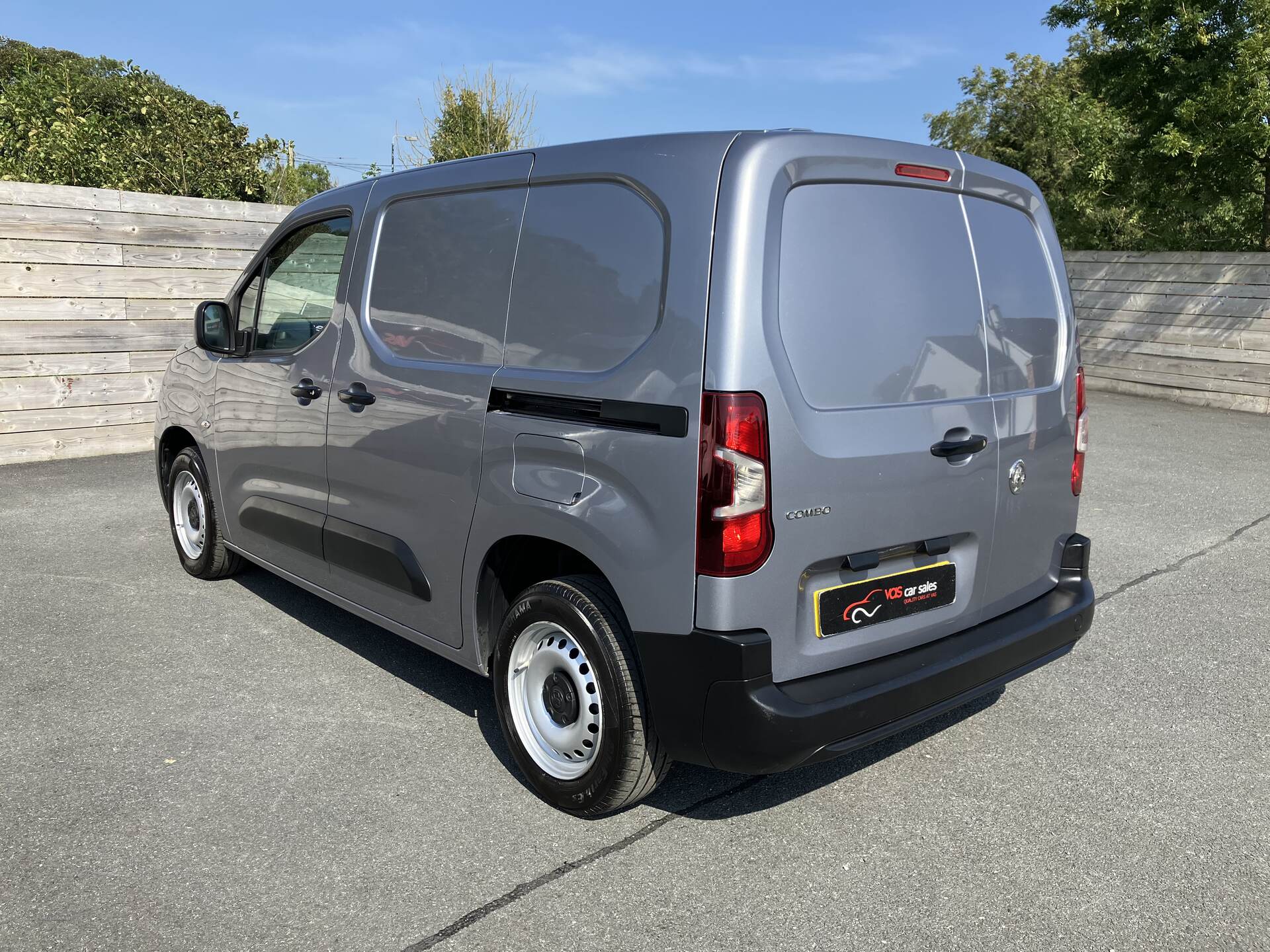 Vauxhall Combo CARGO L1 DIESEL in Down