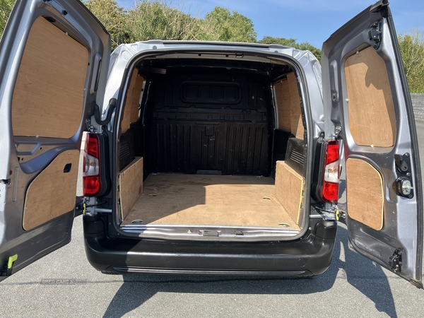 Vauxhall Combo CARGO L1 DIESEL in Down