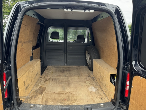 Volkswagen Caddy C20 DIESEL in Down