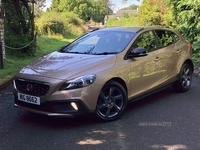 Volvo V40 1.6 D2 CROSS COUNTRY LUX 5d 113 BHP in Antrim