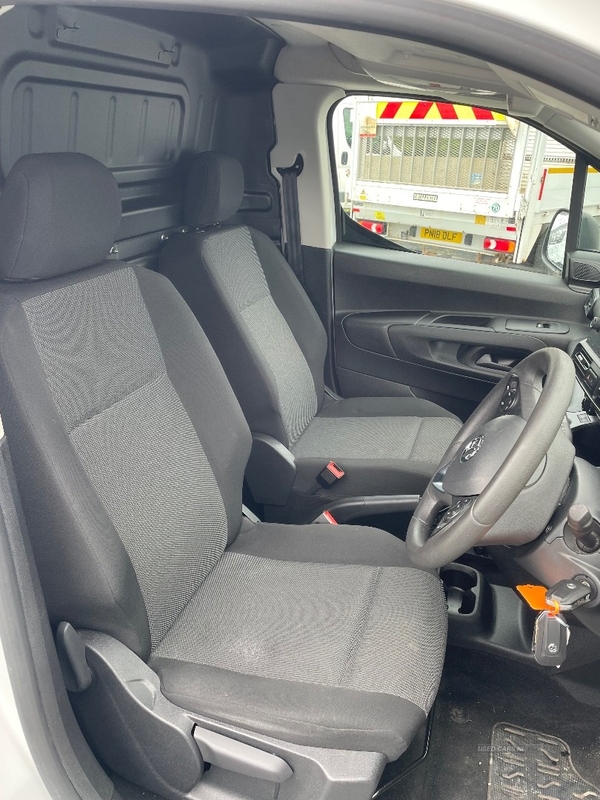 Vauxhall Combo CARGO L1 DIESEL in Down