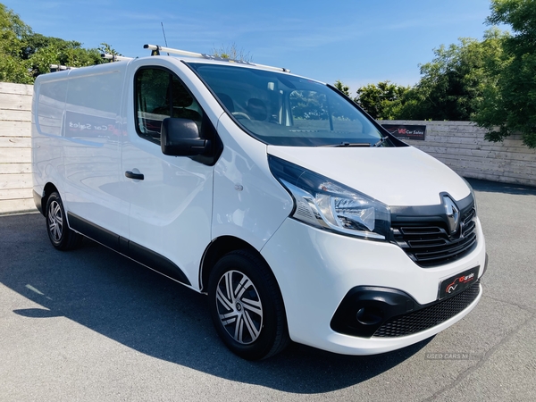 Renault Trafic SWB DIESEL in Down