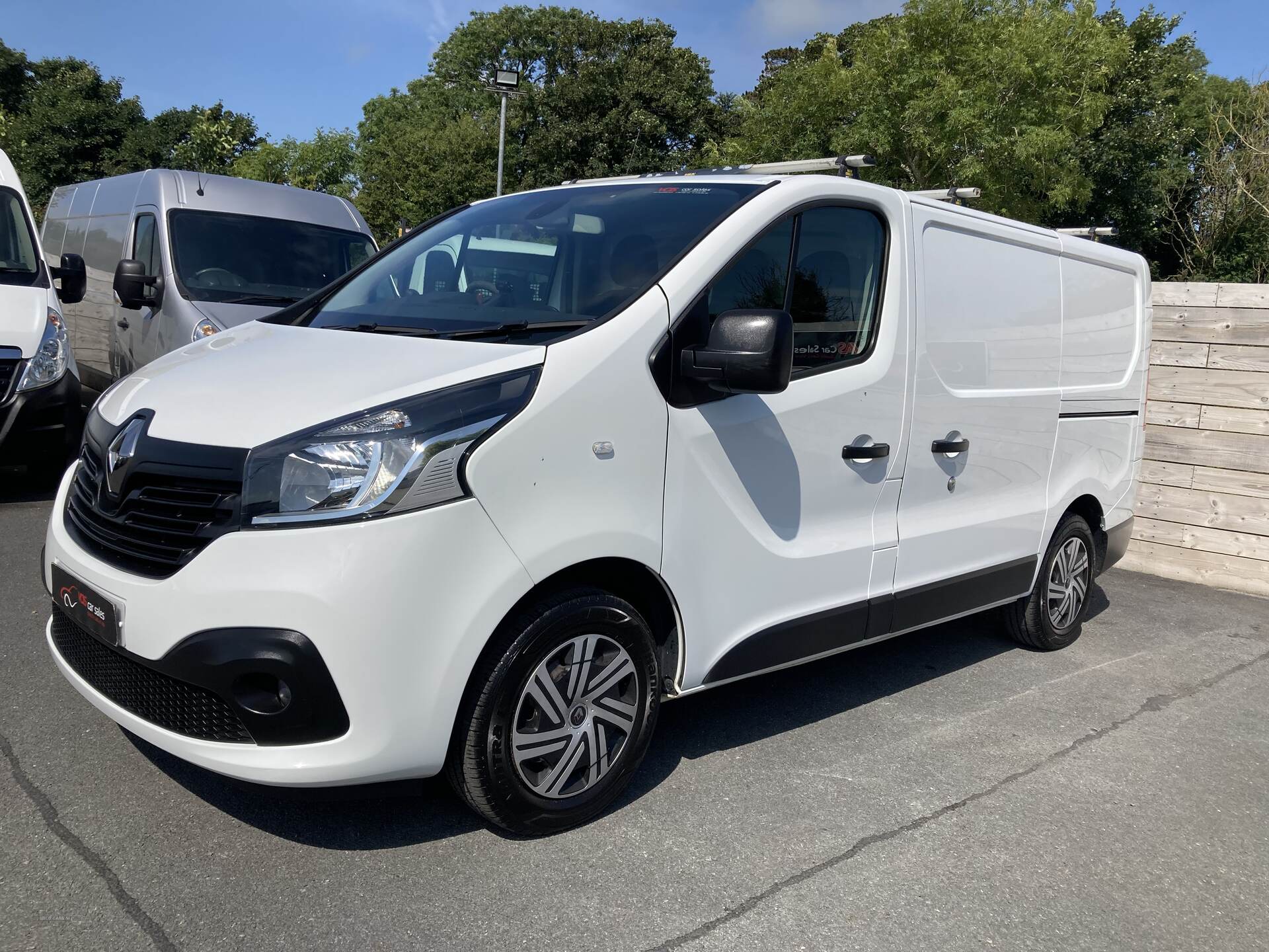 Renault Trafic SWB DIESEL in Down