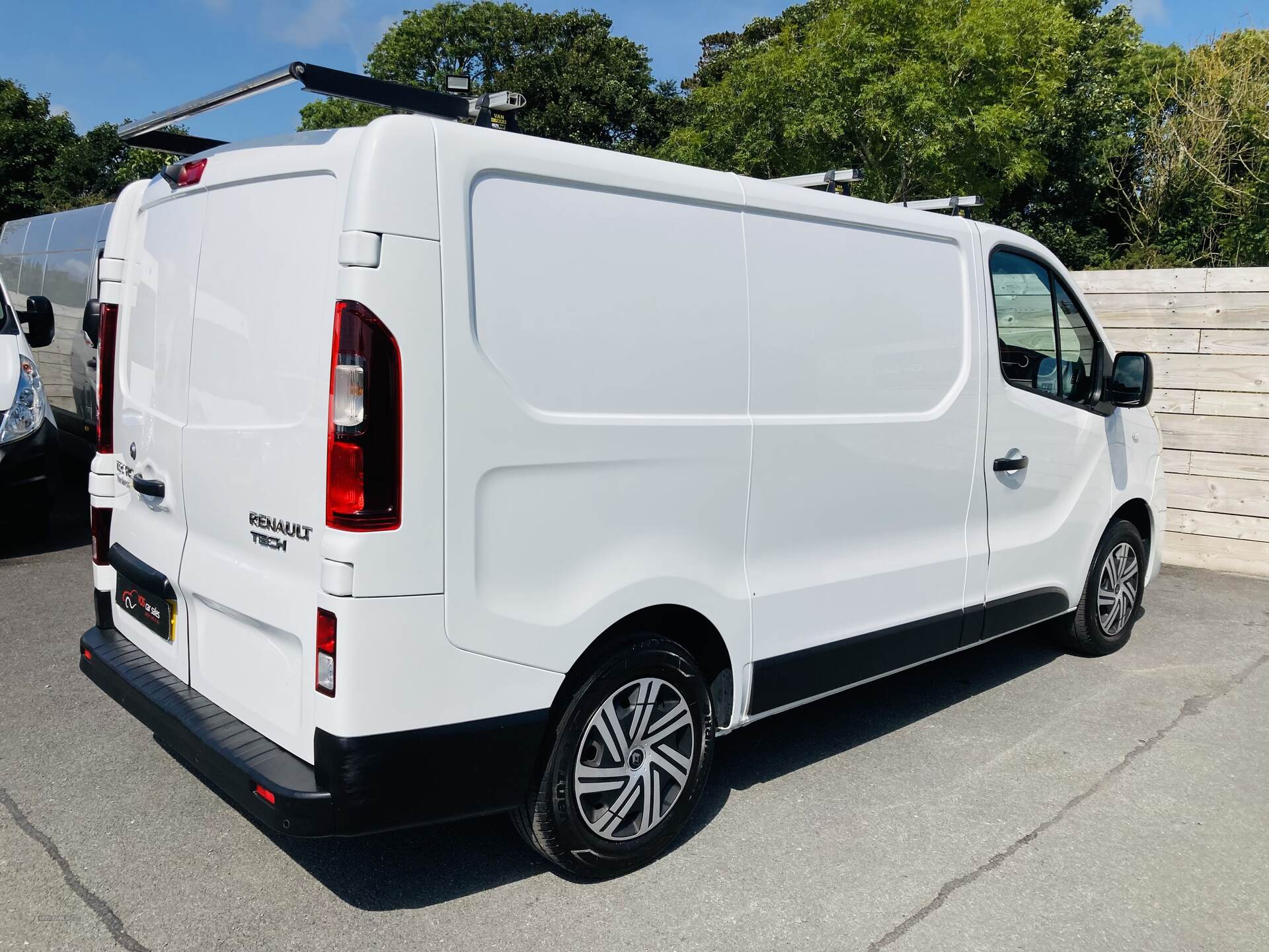 Renault Trafic SWB DIESEL in Down