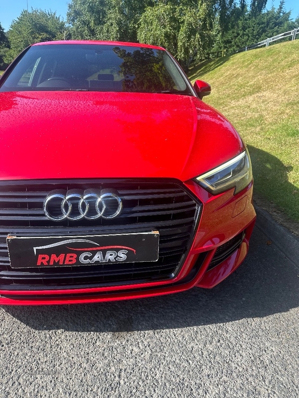 Audi A3 SPORTBACK in Down