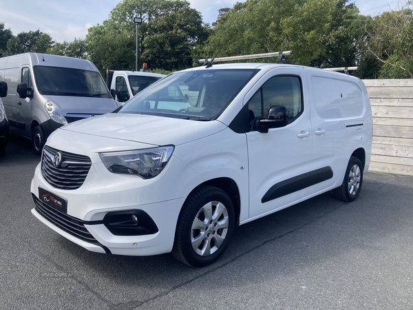 Vauxhall Combo CARGO L2 DIESEL in Down