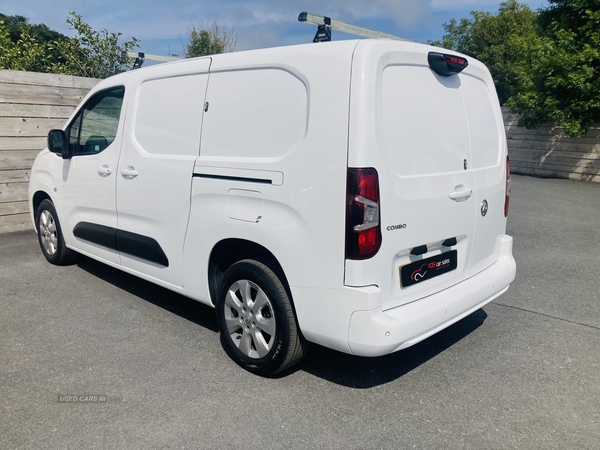 Vauxhall Combo CARGO L2 DIESEL in Down