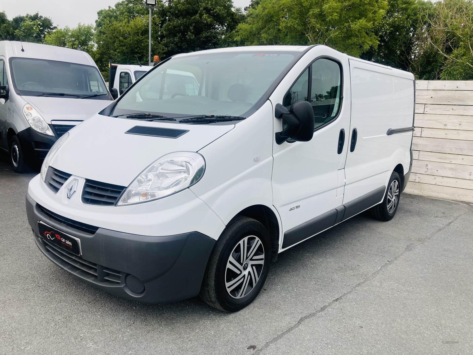 Renault Trafic SWB DIESEL in Down