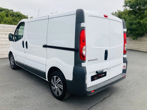 Renault Trafic SWB DIESEL in Down