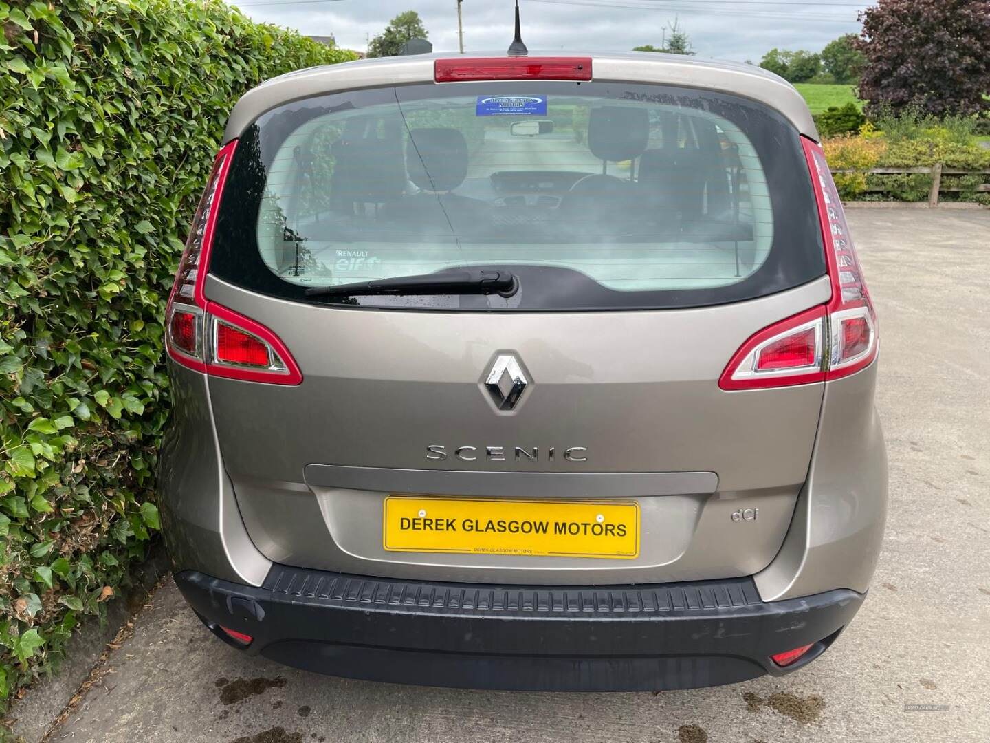 Renault Scenic DIESEL ESTATE in Tyrone