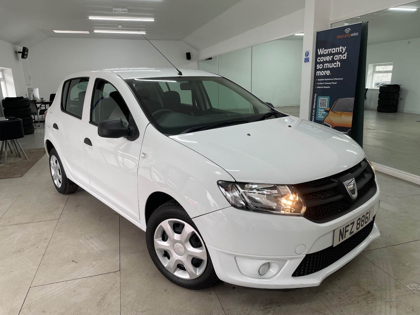 Dacia Sandero HATCHBACK in Down