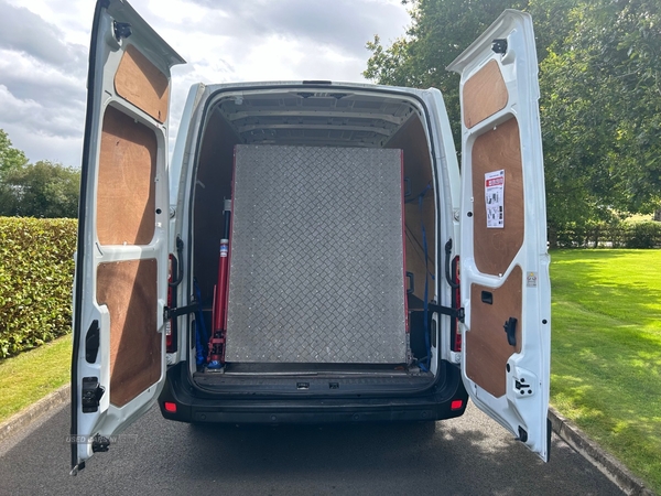 Renault Master LWB DIESEL FWD in Derry / Londonderry