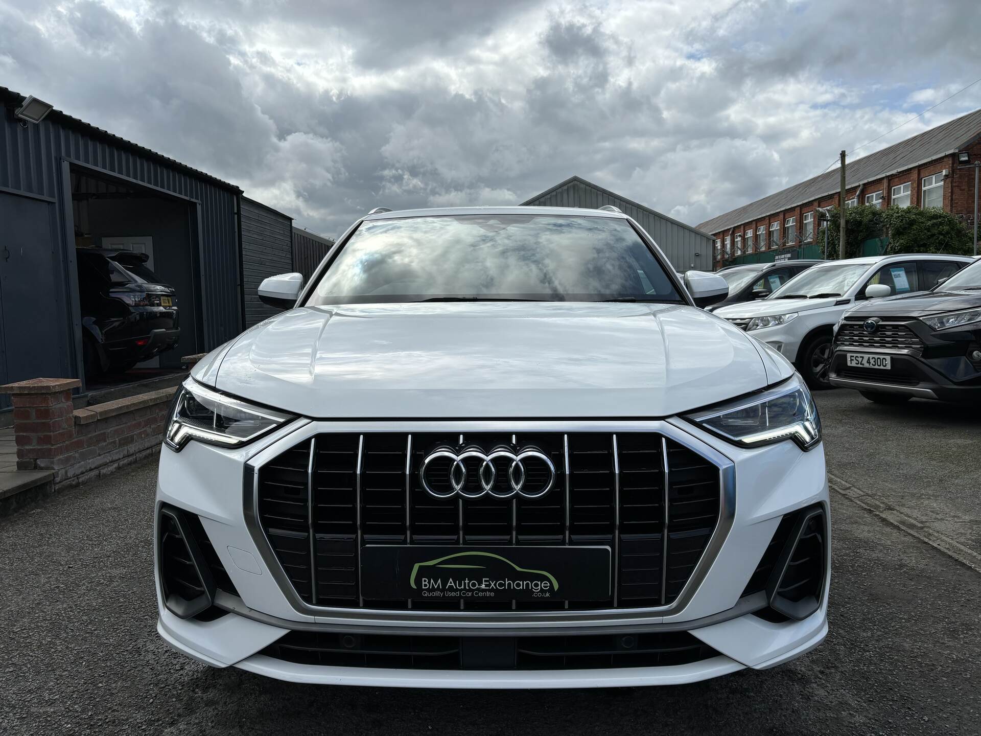 Audi Q3 ESTATE in Down